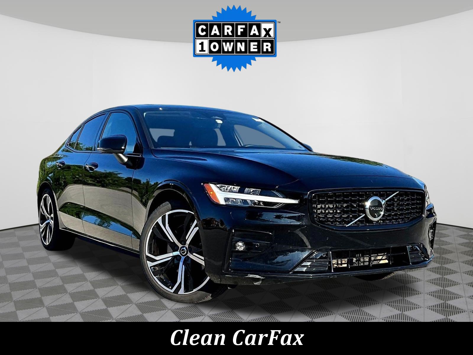 Used 2023 Volvo S60 B5 Plus w/ Climate Package AWD/4WD image 3