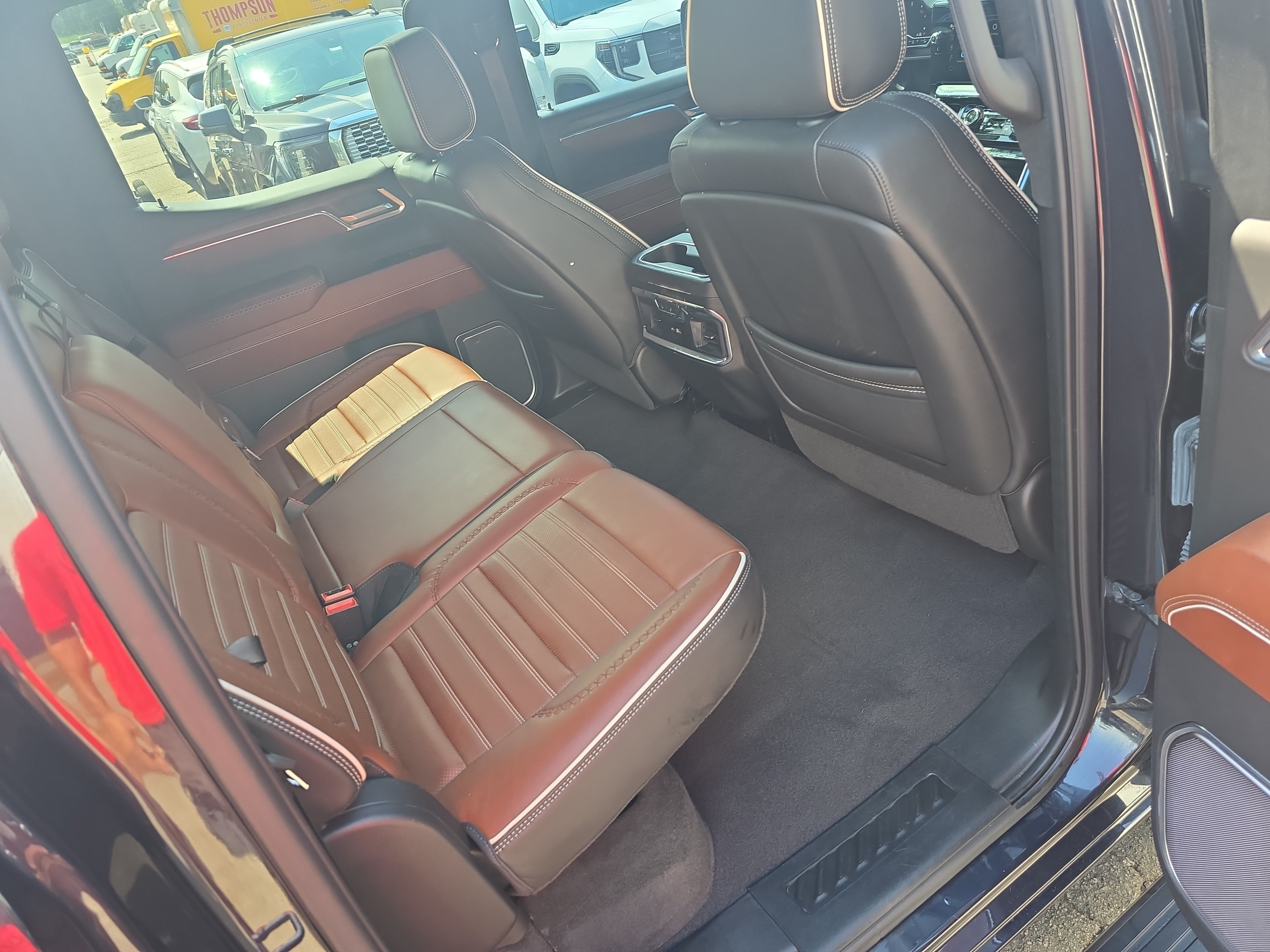 Used 2023 GMC Sierra 1500 Denali Ultimate AWD/4WD image 11