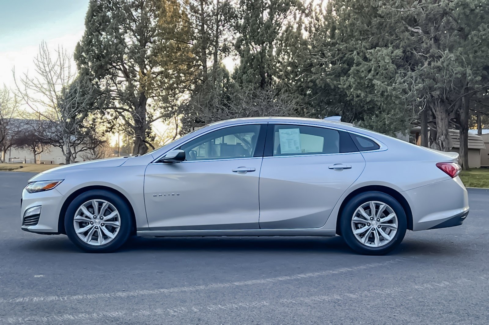 Used 2022 Chevrolet Malibu LT image 8