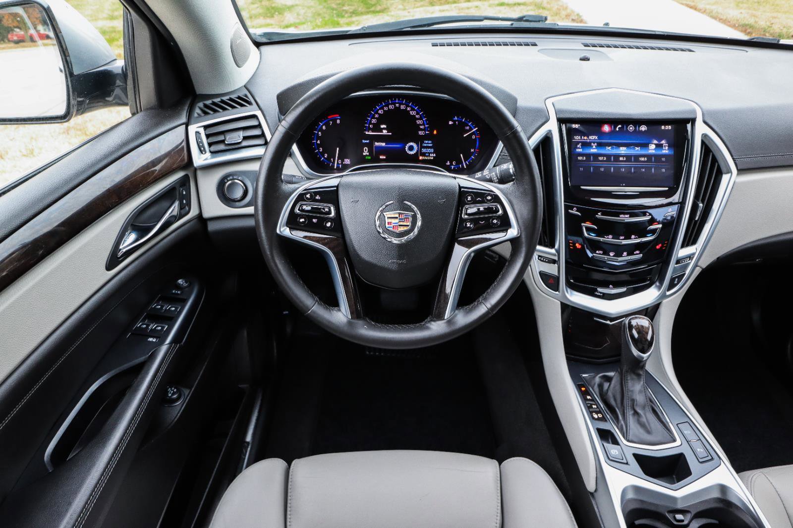 Used 2015 Cadillac SRX Luxury image 22