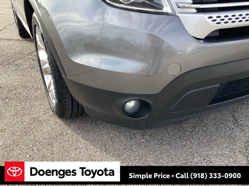 Used 2013 Ford Explorer XLT image 23