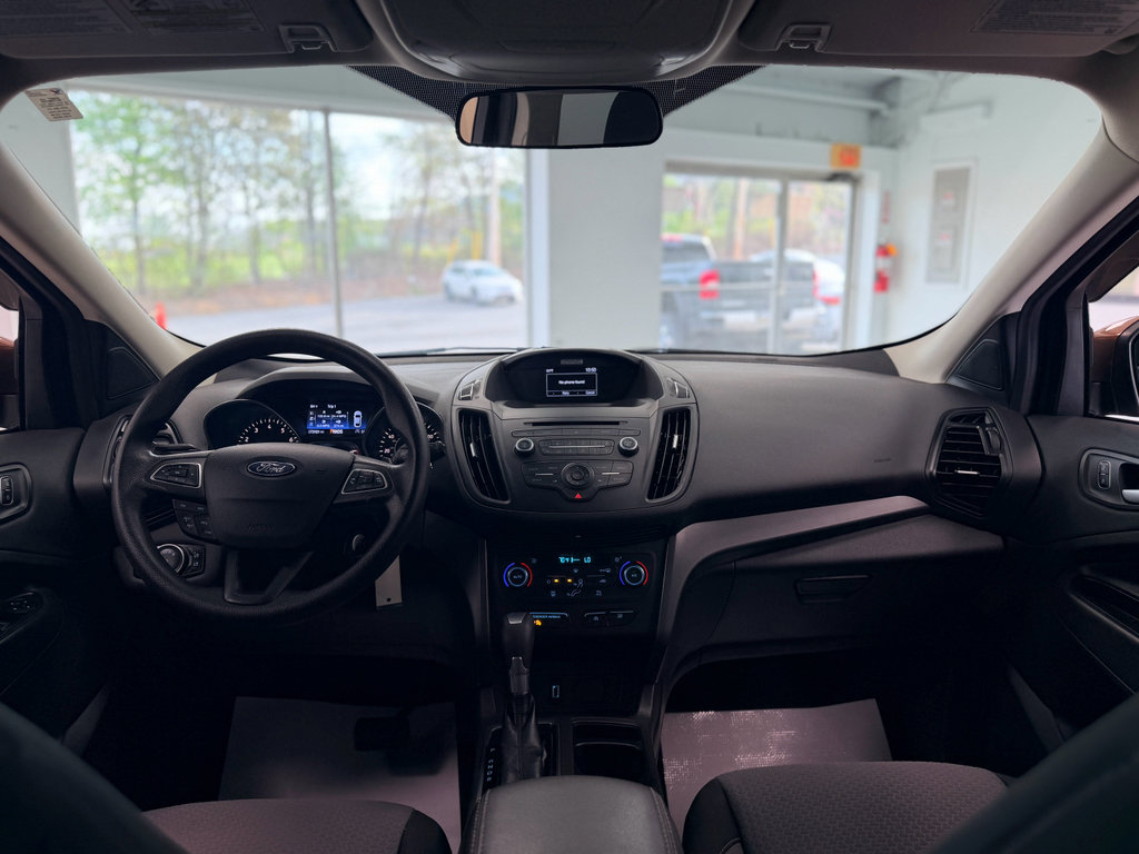 Used 2017 Ford Escape SE image 16
