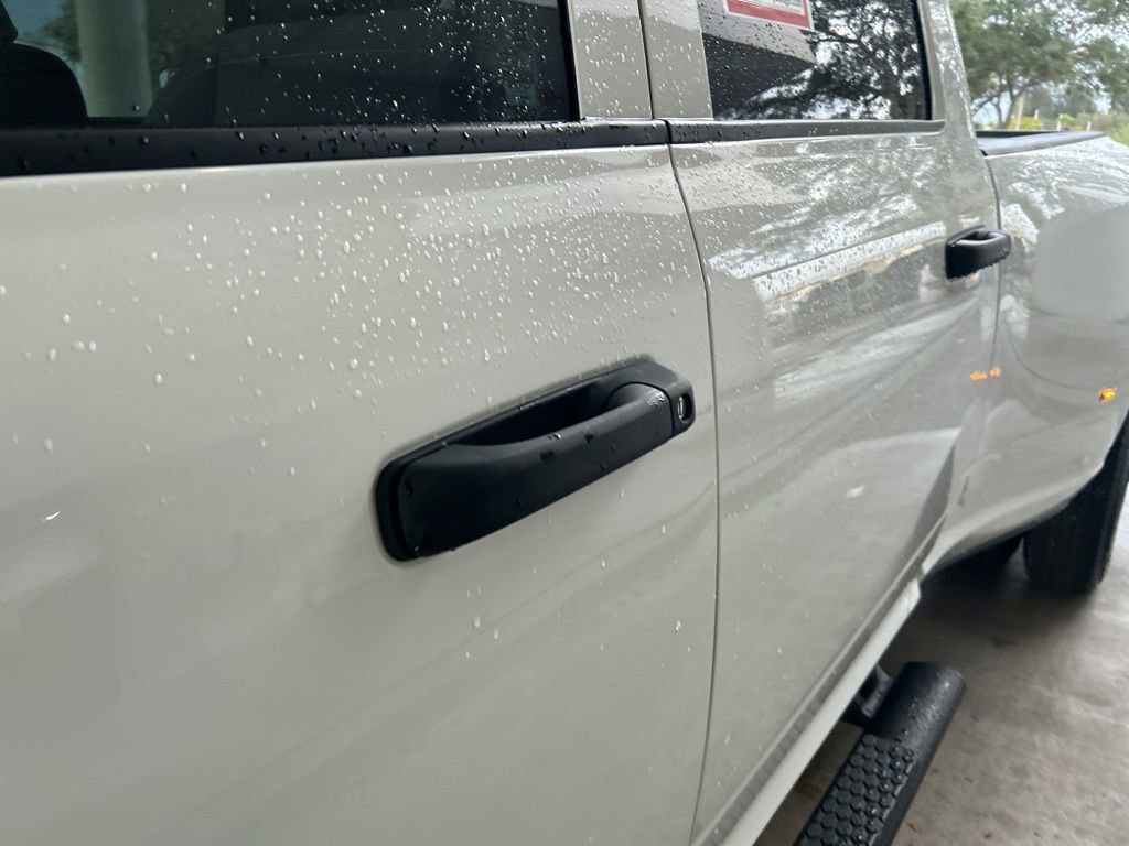 Used 2024 RAM 3500 Tradesman w/ Chrome Appearance Group image 18