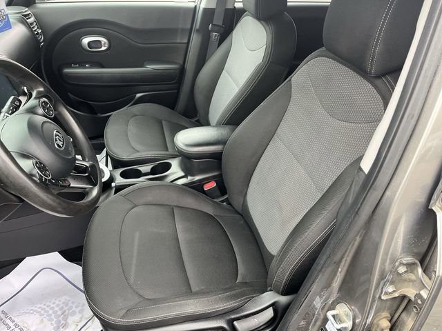 Used 2019 Kia Soul + image 14