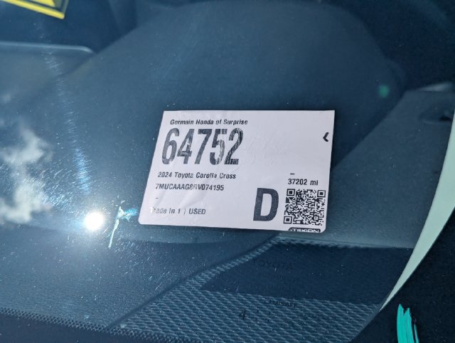 Used 2024 Toyota Corolla Cross LE FWD image 32