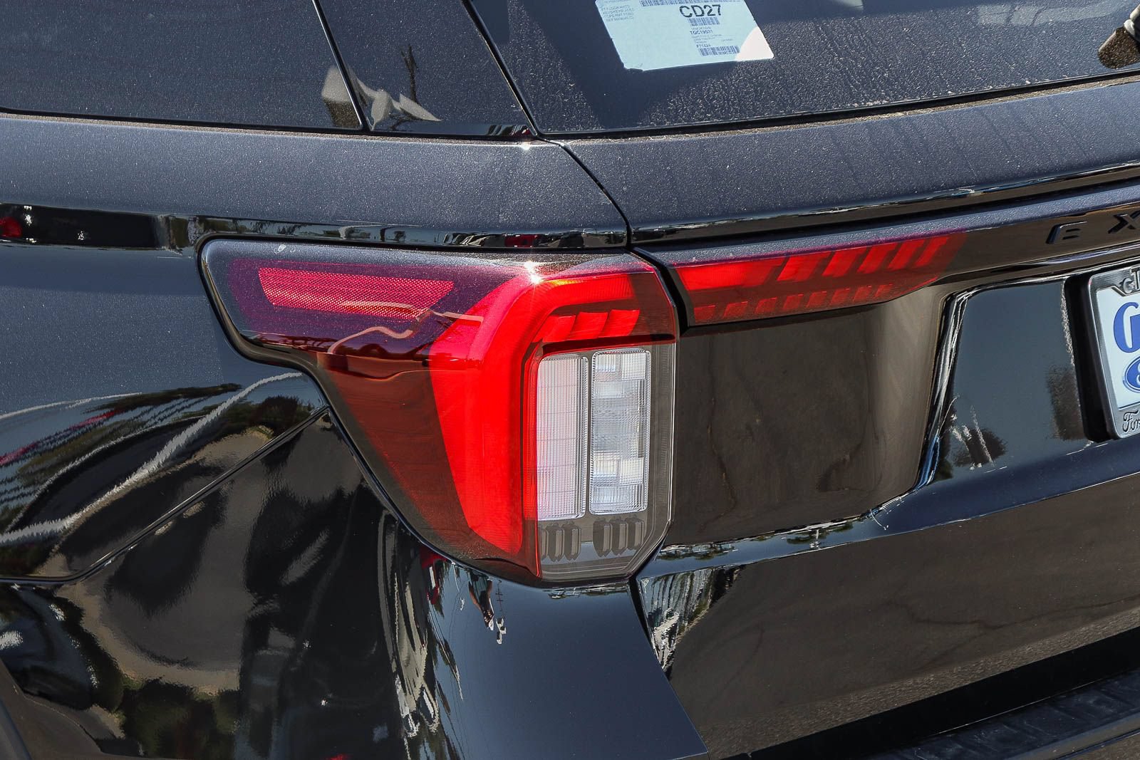 New 2026 Ford Explorer ST-Line w/ ST-Line Street Pack RWD image 7