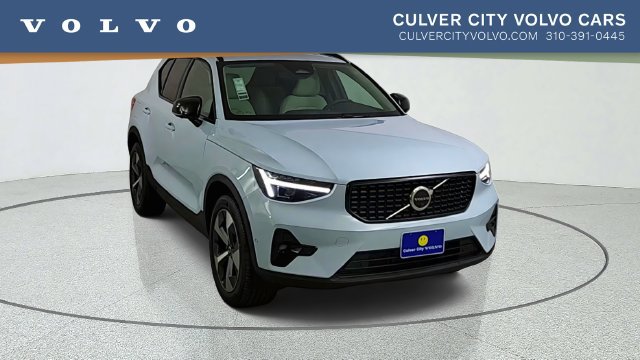 New 2026 Volvo XC40 B5 Plus w/ Protection Package Premier