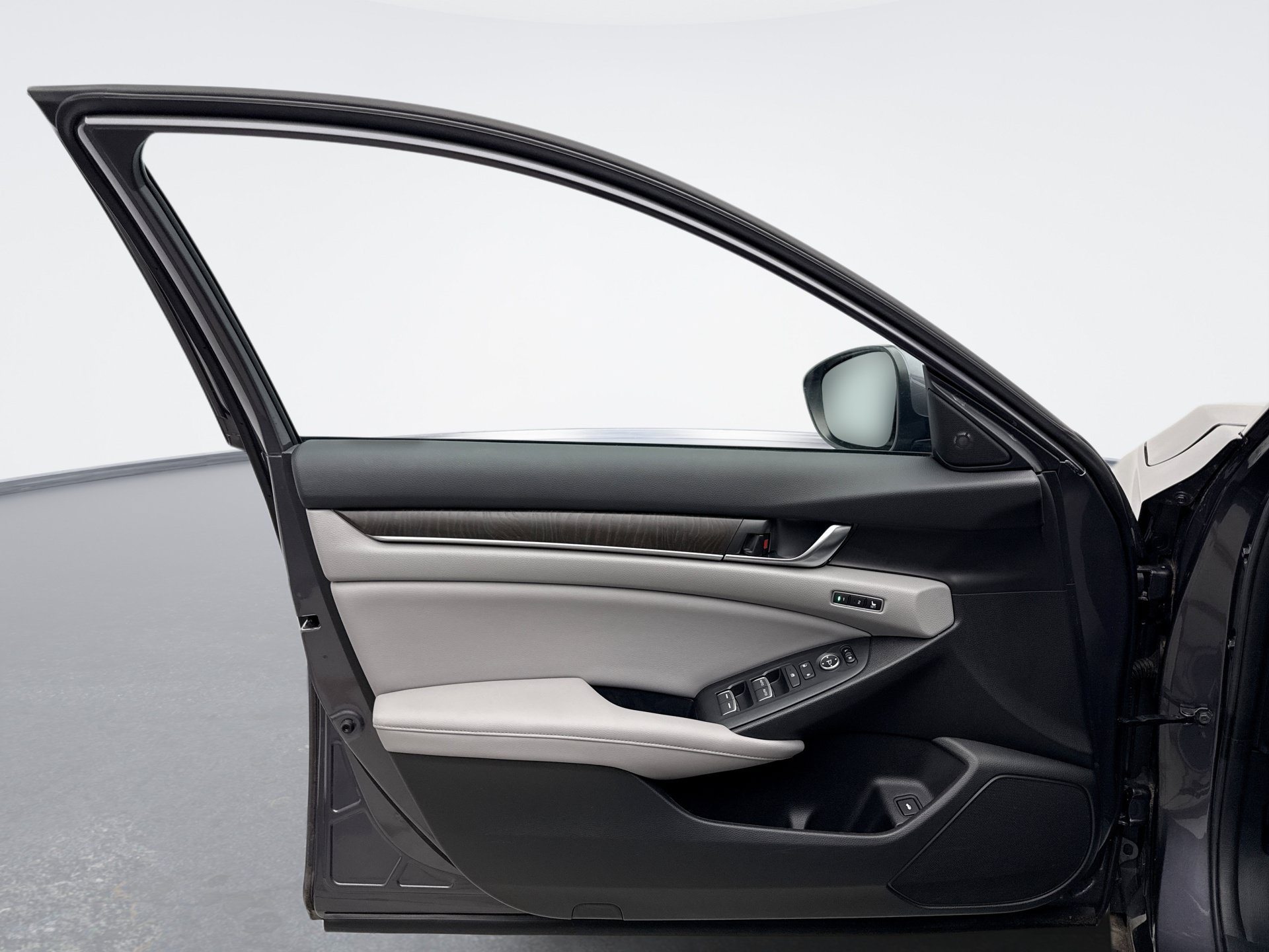 Used 2018 Honda Accord EX-L image 11