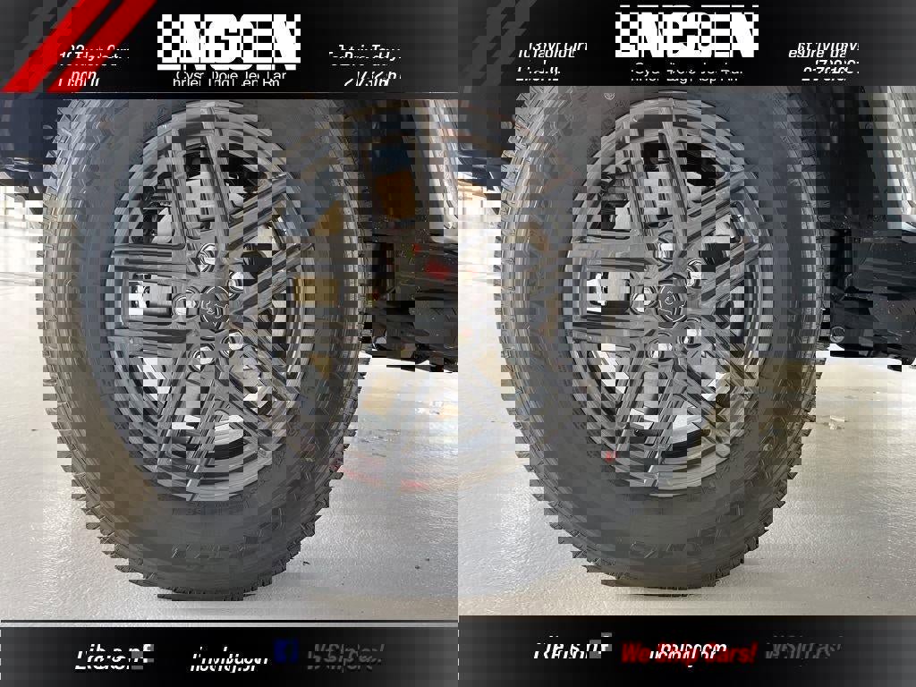 New 2025 Jeep Gladiator Sport image 29