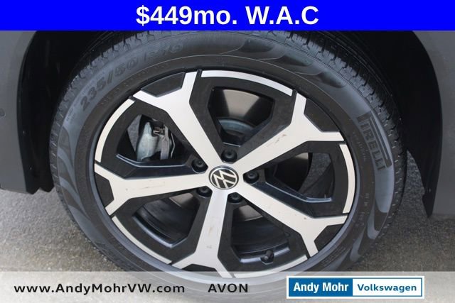 Used 2025 Volkswagen Tiguan SE AWD/4WD image 12