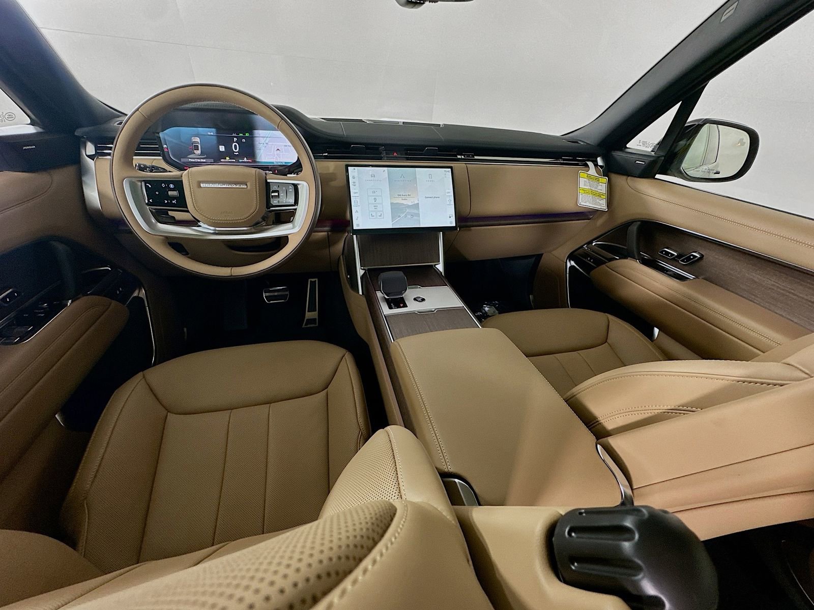 New 2026 Land Rover Range Rover Long Wheelbase SE AWD/4WD image 14