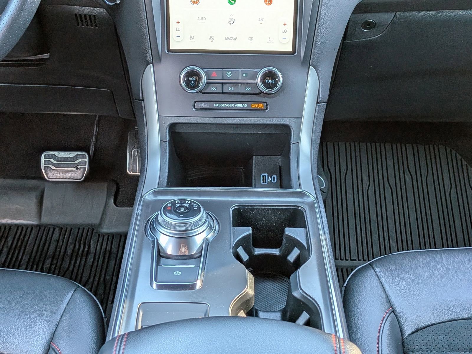 Certified 2024 Ford Edge ST-Line AWD/4WD image 21