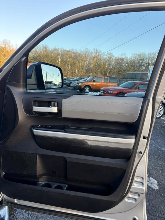 Used 2016 Toyota Tundra Limited w/ Limited Premium Package image 22