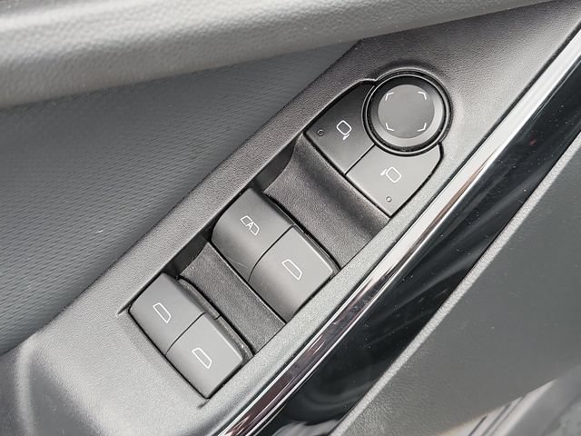 Used 2025 Chevrolet Equinox LT w/ Convenience Package II FWD image 22
