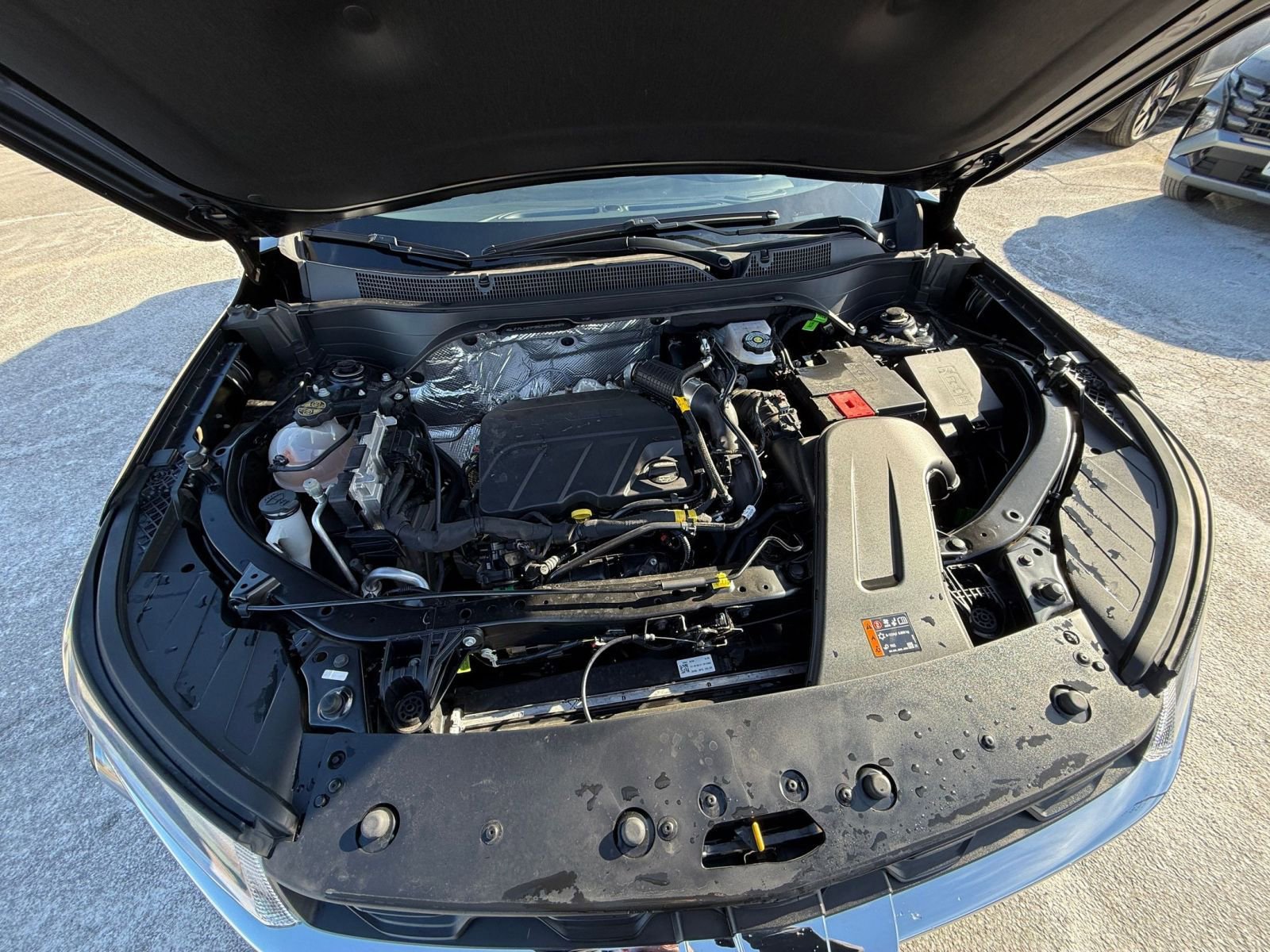 Used 2025 Chevrolet Trax LT w/ LT Convenience Package image 32