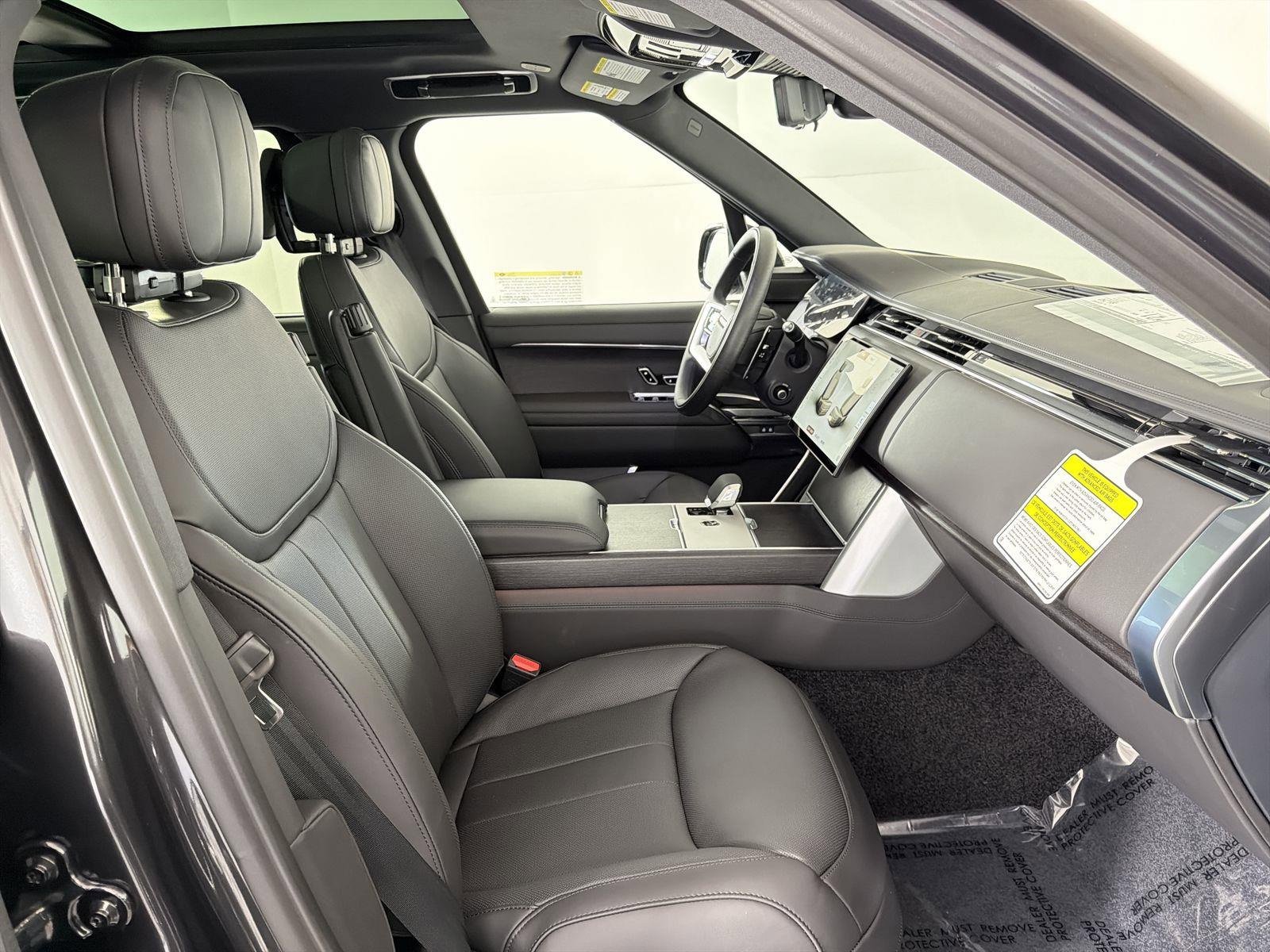 New 2026 Land Rover Range Rover SE image 32