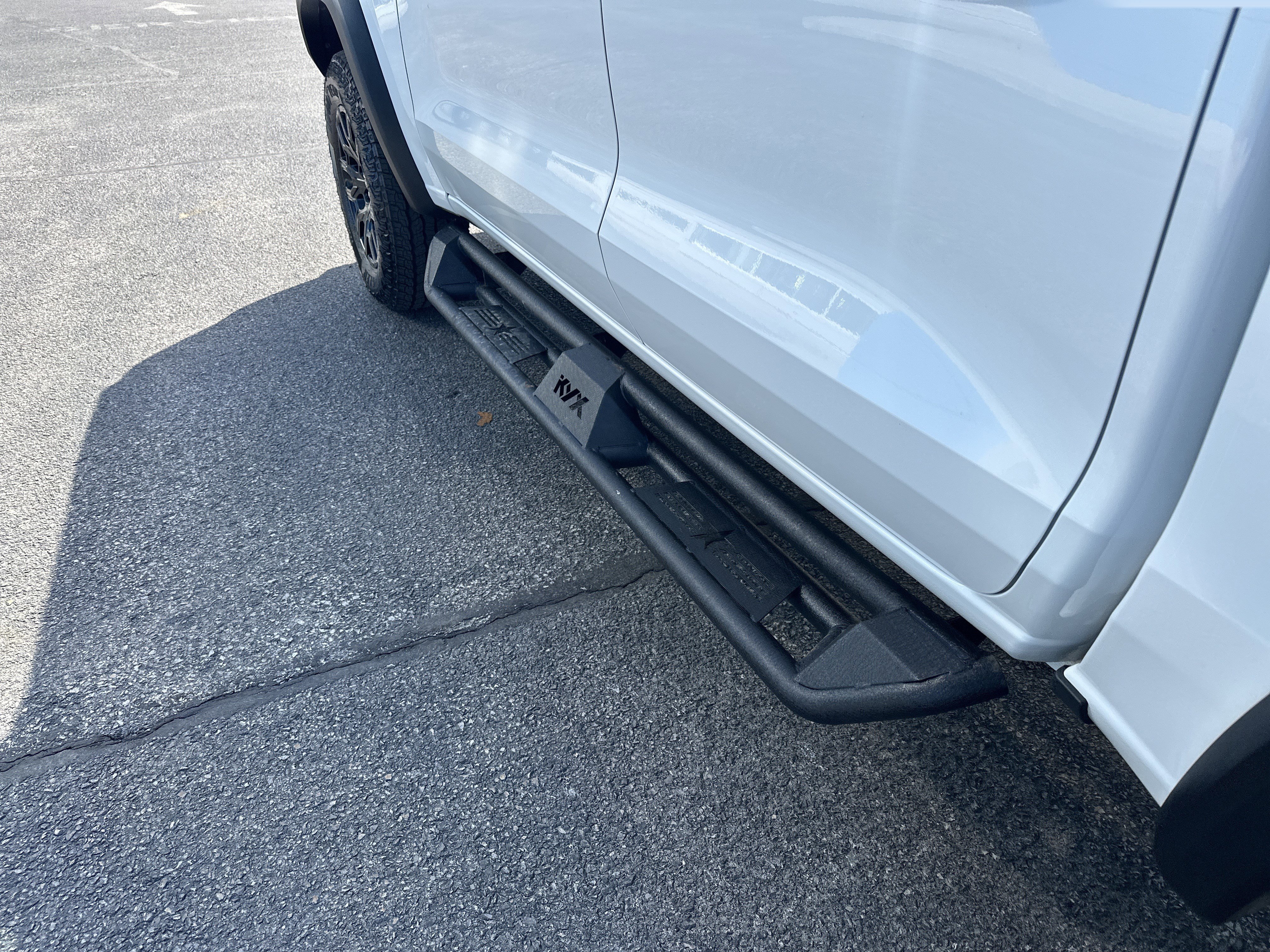 Certified 2023 Chevrolet Colorado Trail Boss w/ Technology Package image 7