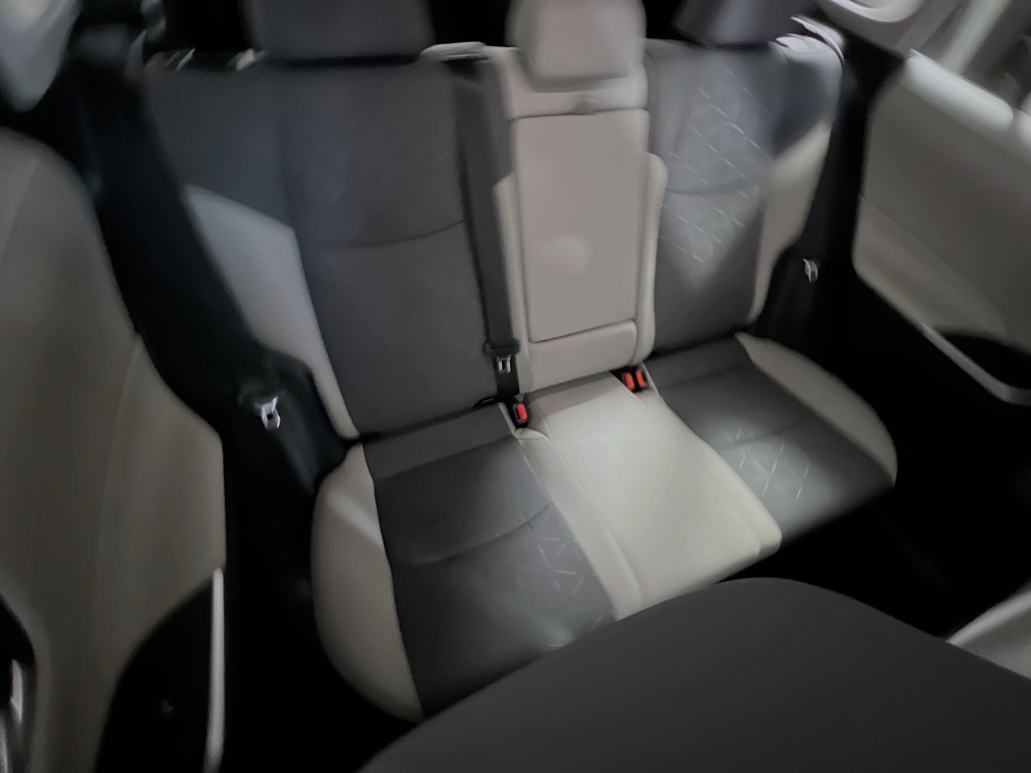 Used 2025 Toyota RAV4 XLE image 33