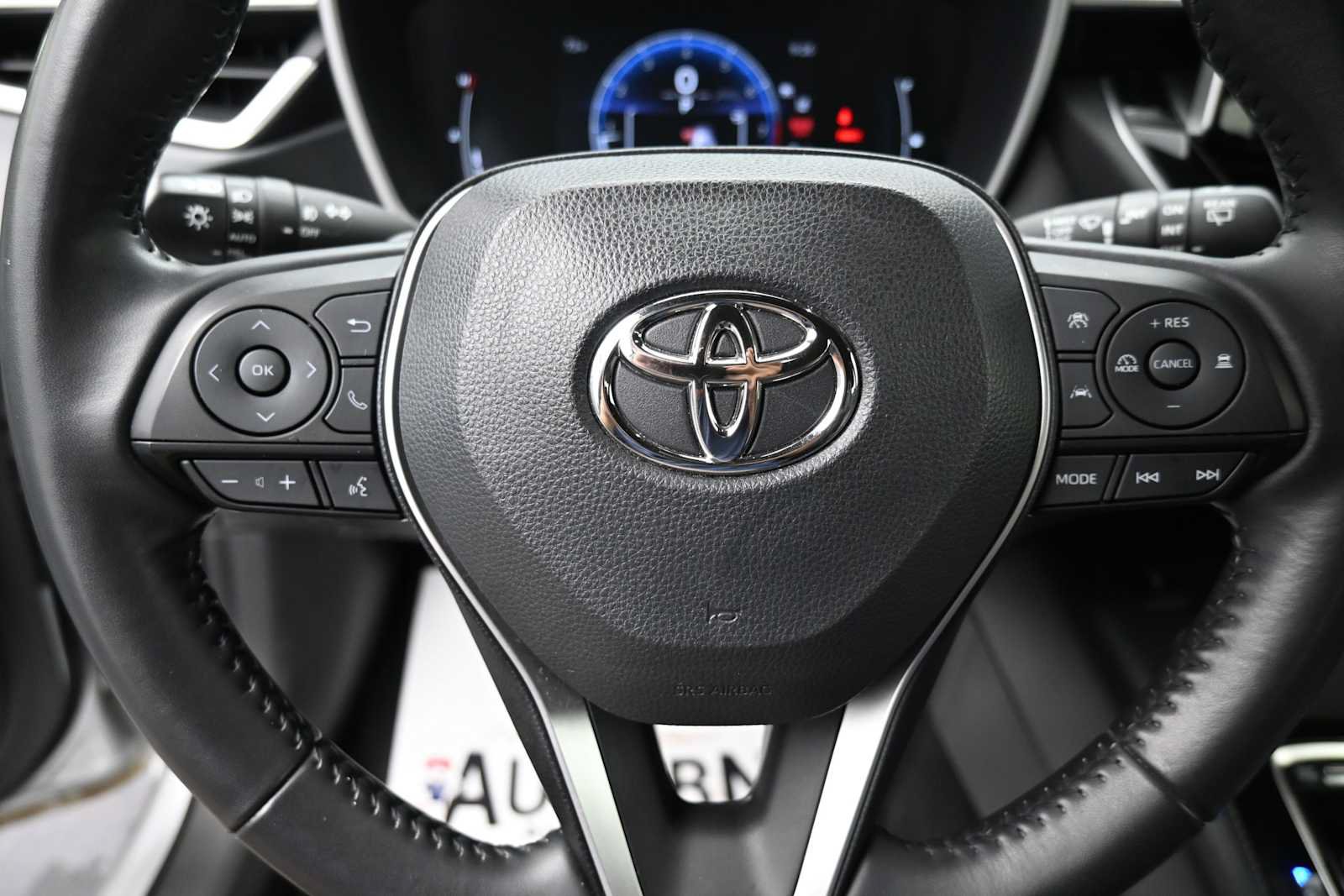 Used 2023 Toyota Corolla XSE FWD image 6