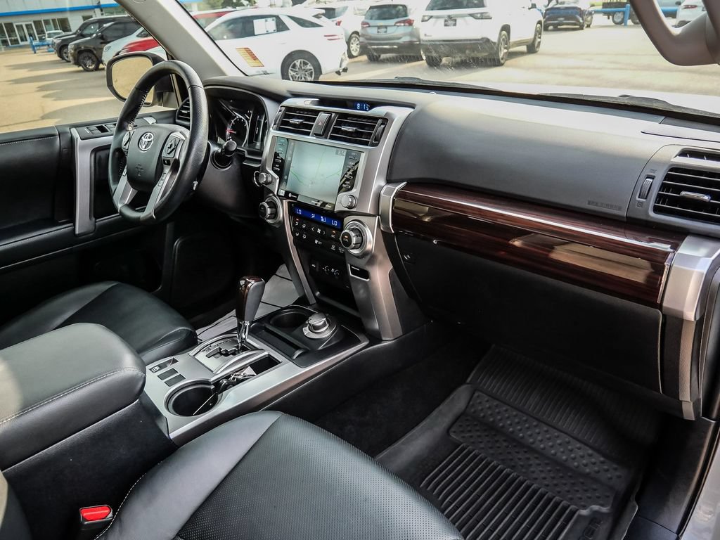 Used 2024 Toyota 4Runner Limited AWD/4WD image 20