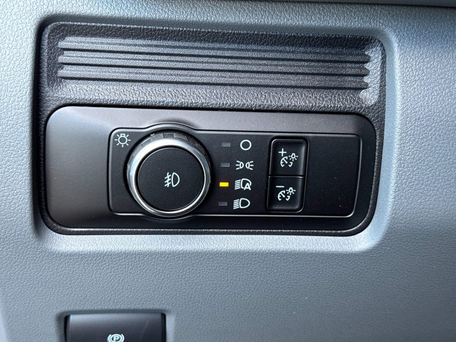 New 2025 Ford F550 4x4 SuperCab Super Duty image 26