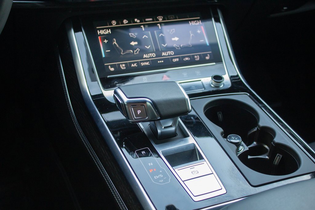 Used 2025 Audi Q8 Prestige image 21
