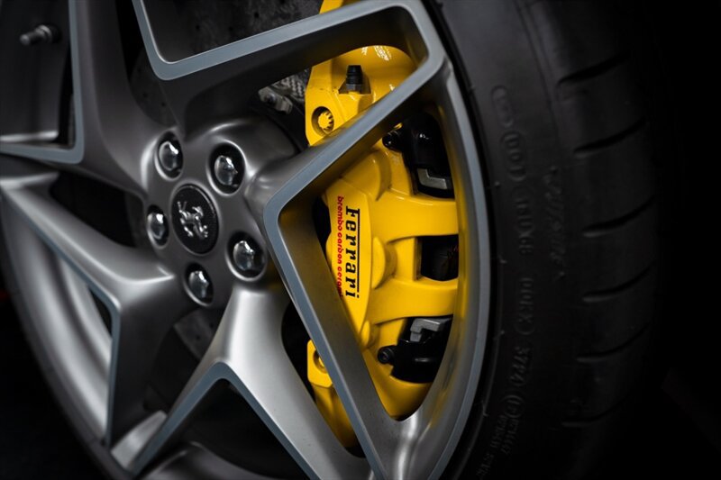 Used 2021 Ferrari F8 Tributo RWD image 13