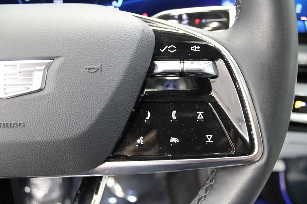 Used 2024 Cadillac Lyriq Luxury AWD/4WD image 26