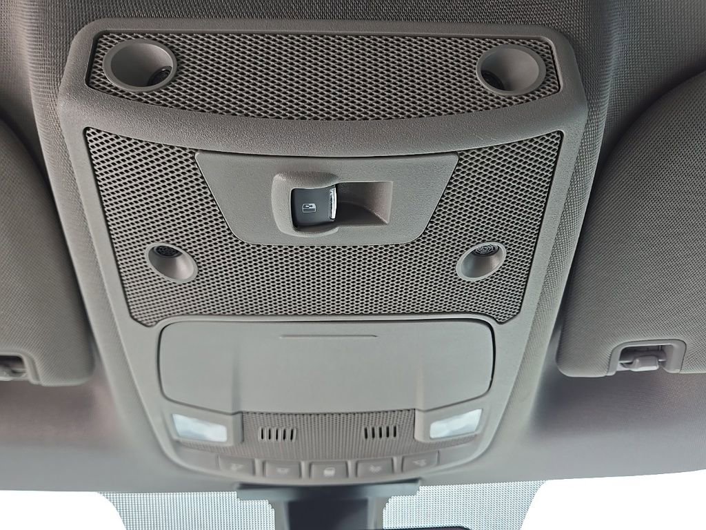 Used 2015 Ford F150 Lariat w/ Equipment Group 502A Luxury AWD/4WD image 38