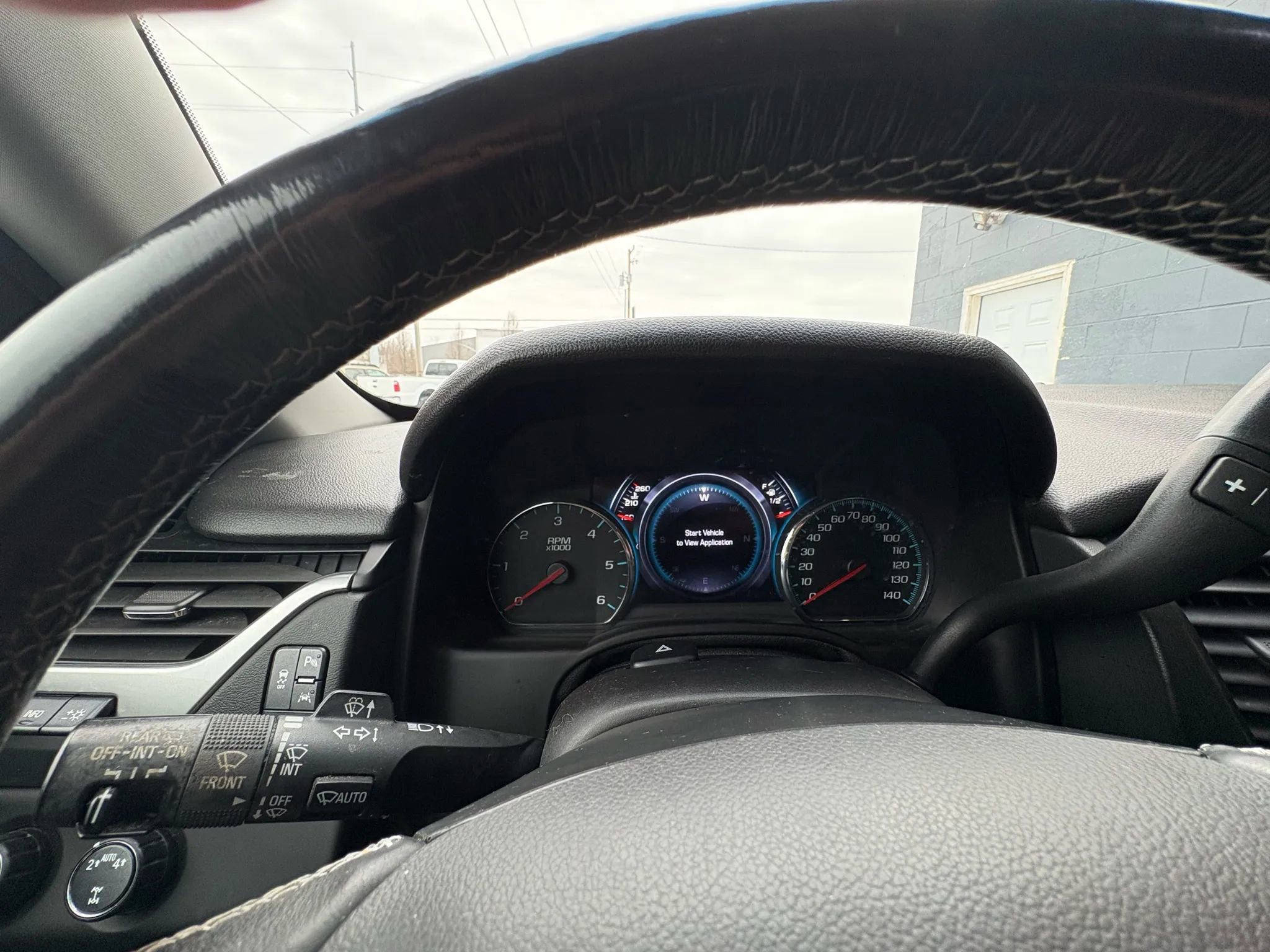Used 2018 Chevrolet Tahoe Premier AWD/4WD image 25