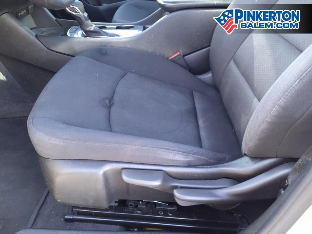 Used 2022 Chevrolet Malibu LS image 11