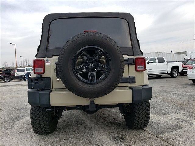 Used 2017 Jeep Wrangler Unlimited Sahara w/ Connectivity Group image 2