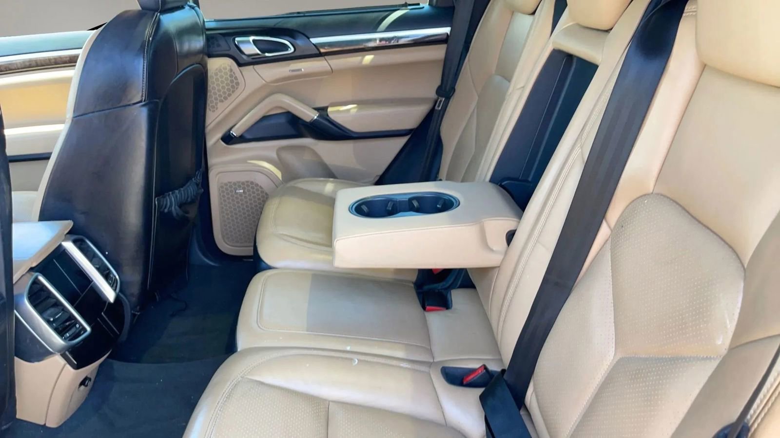 Used 2016 Porsche Cayenne S AWD/4WD image 37
