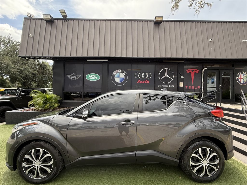 Used 2021 Toyota C-HR LE image 7