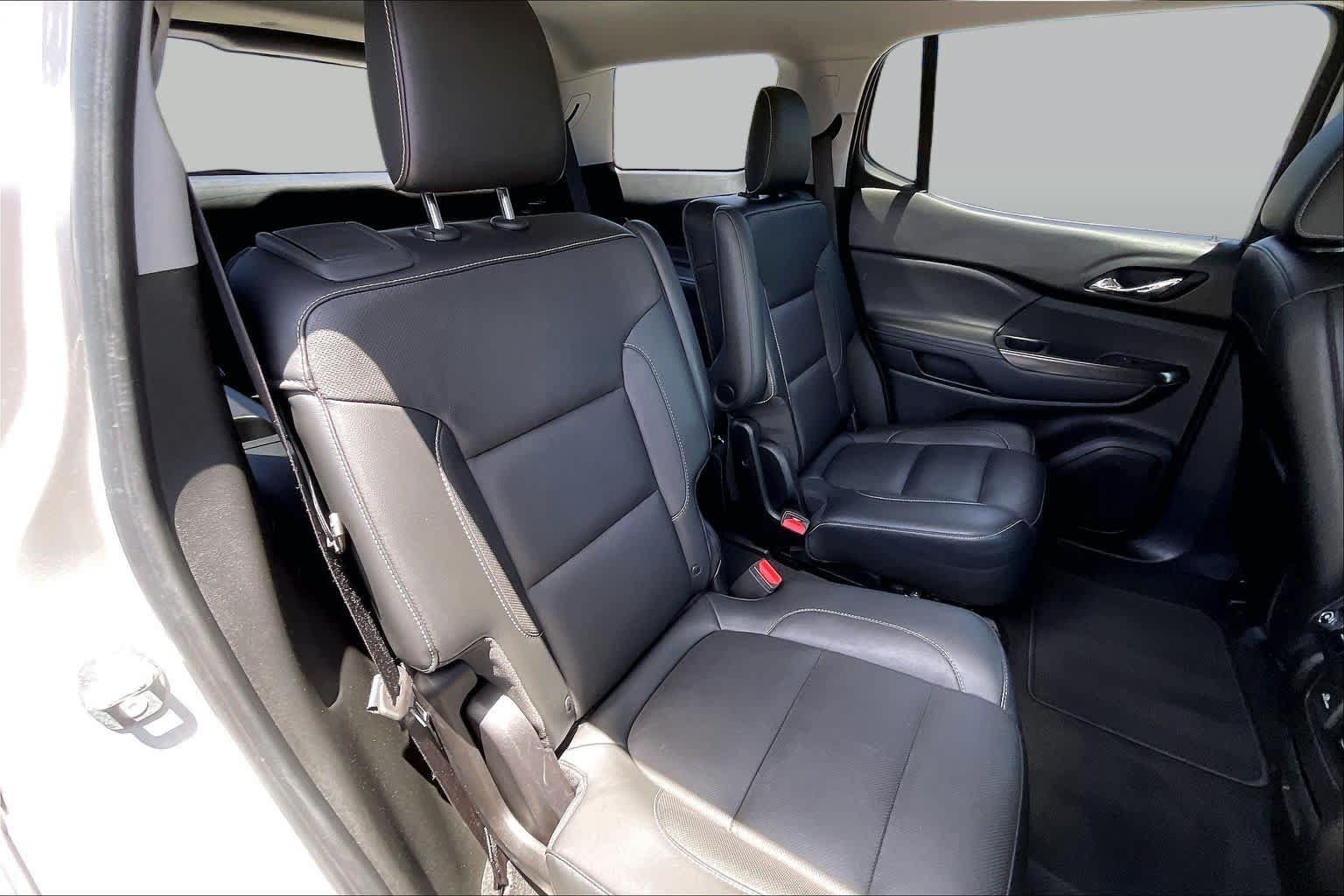 Used 2018 GMC Acadia SLT FWD image 18