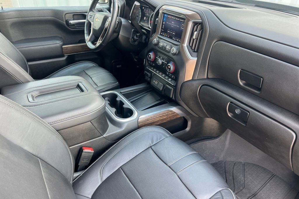 Used 2022 Chevrolet Silverado 1500 High Country AWD/4WD image 12