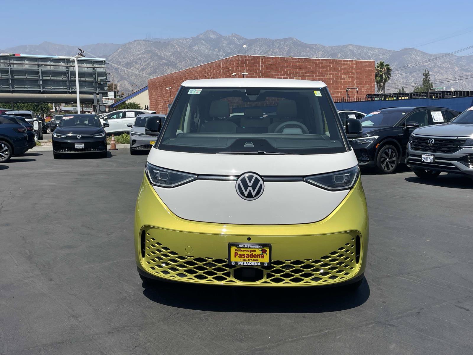 Certified 2025 Volkswagen ID. Buzz 1st Edition RWD image 2