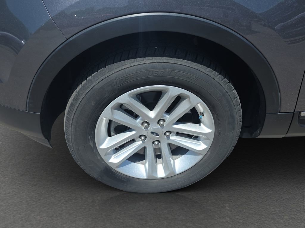 Used 2014 Ford Explorer XLT AWD/4WD image 4