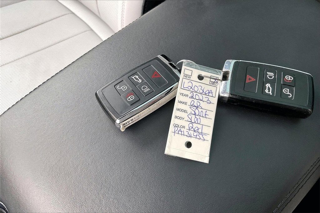 Used 2023 Land Rover Range Rover Sport SE Dynamic image 35