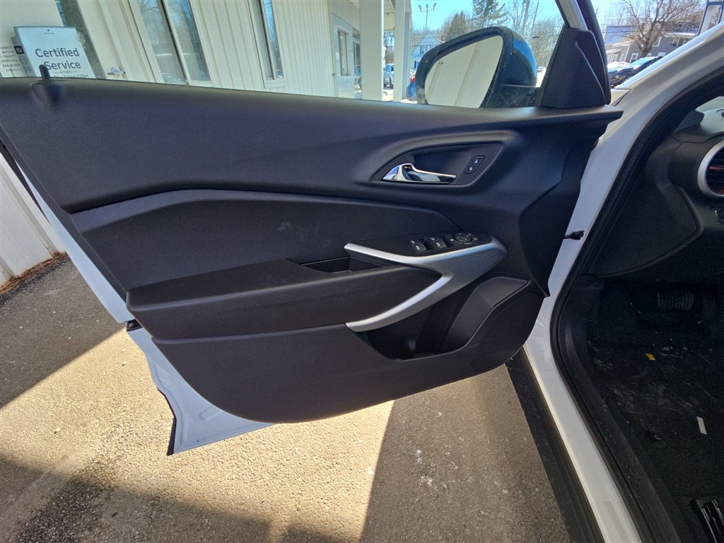 New 2026 Chevrolet Trax RS w/ Driver Confidence Package image 19