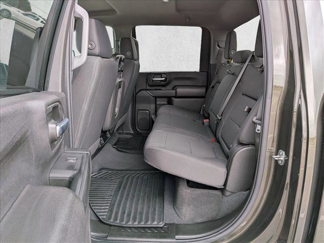 Used 2023 Chevrolet Silverado 2500 Custom w/ Custom Value Package image 18