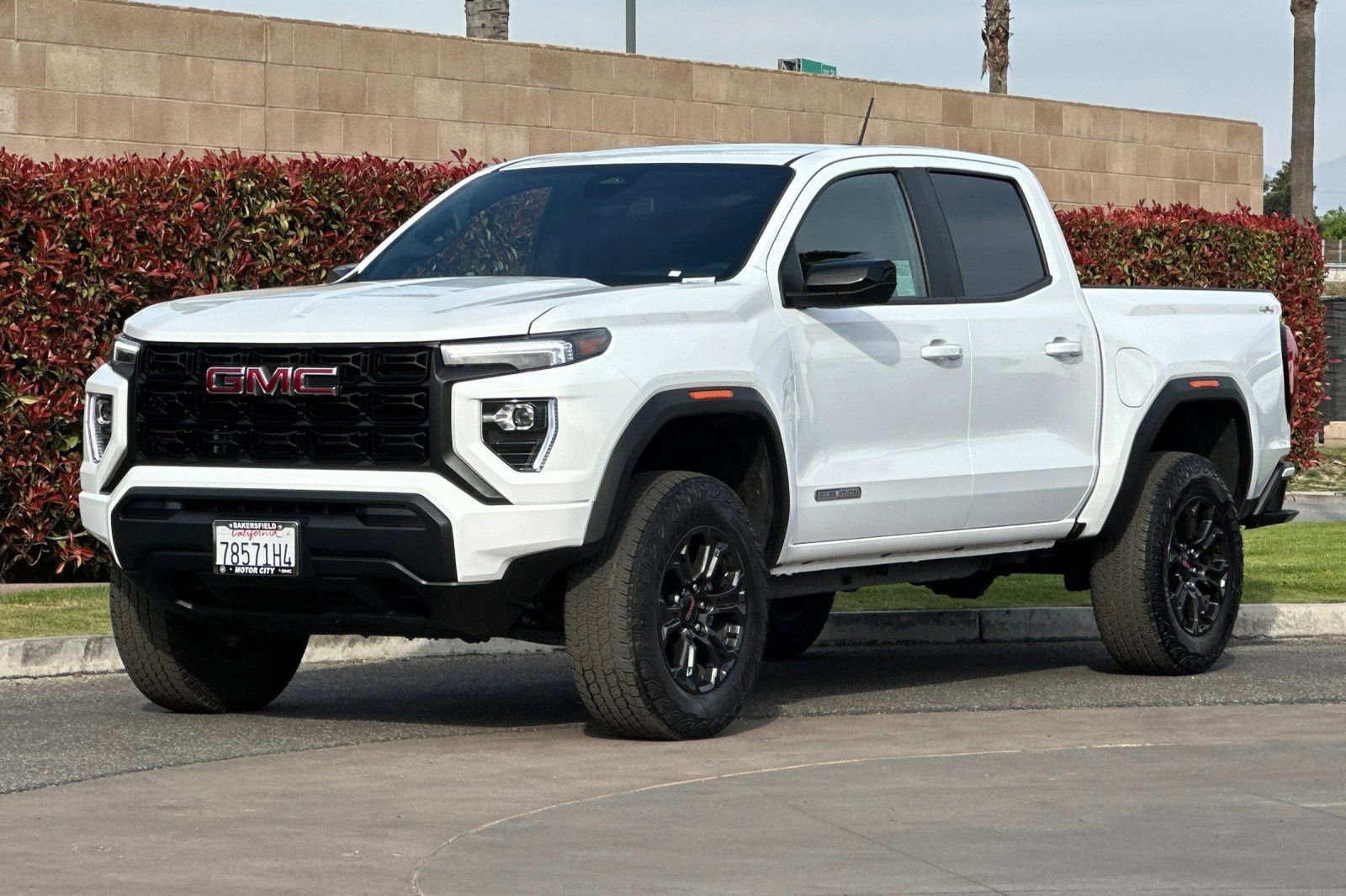 Certified 2025 GMC Canyon Elevation image 8