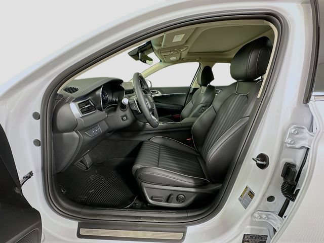 Certified 2026 Genesis G70 2.5T Prestige RWD image 16