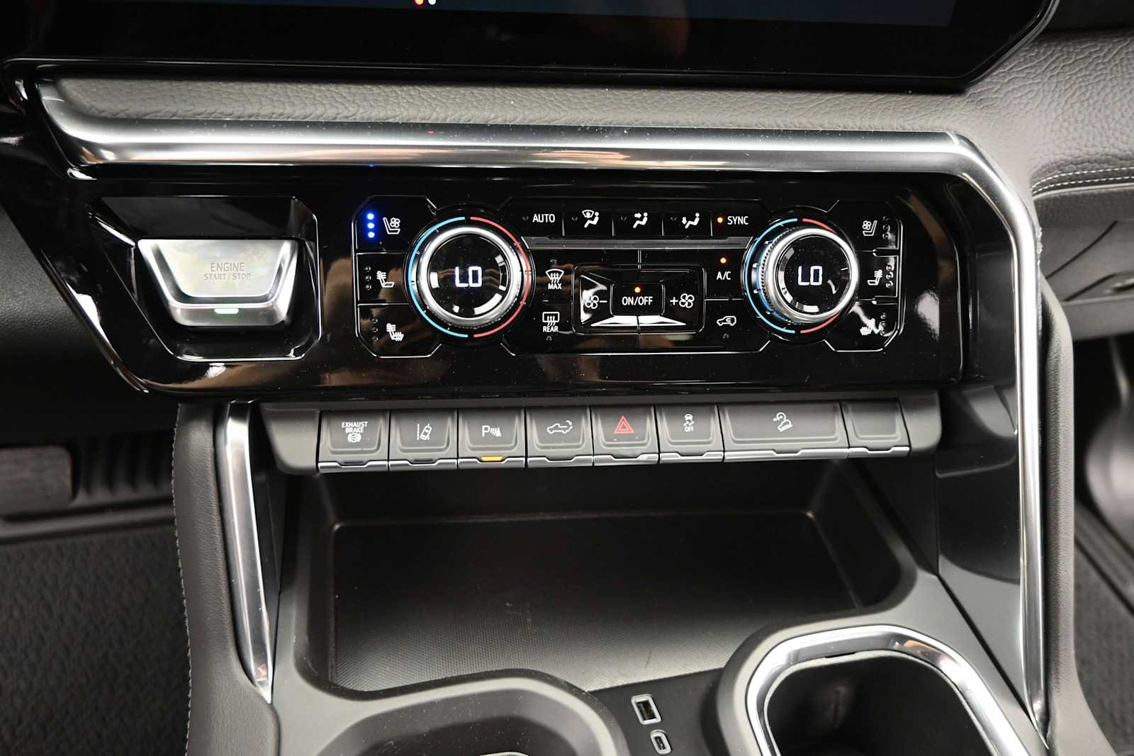 New 2026 GMC Sierra 2500 Denali w/ Denali Reserve Package AWD/4WD image 22
