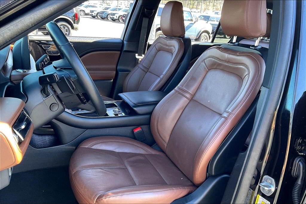 Used 2024 Lincoln Aviator Reserve w/ Equipment Group 201A image 25