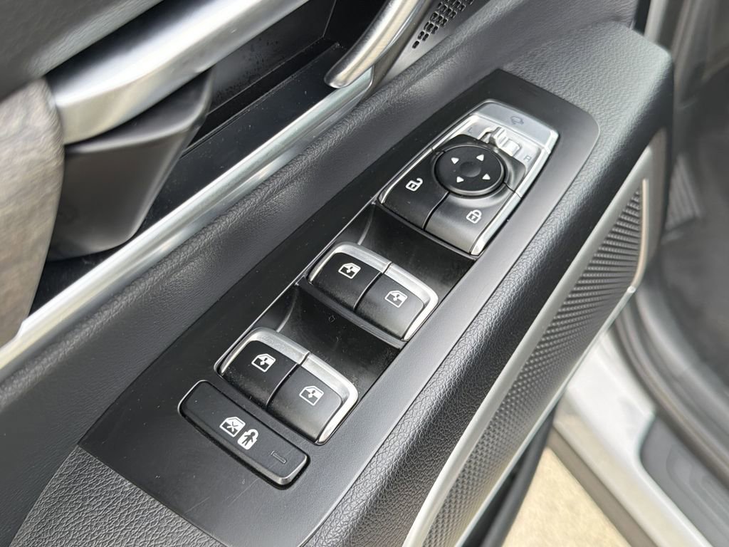 Used 2022 Kia Telluride EX w/ EX Premium Package AWD/4WD image 23