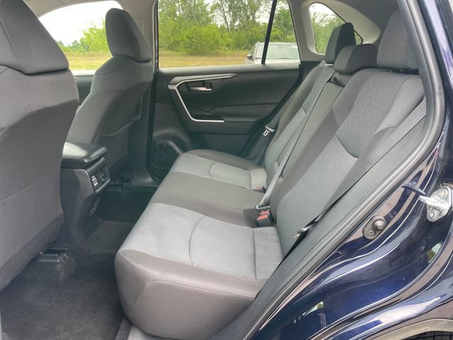 Used 2025 Toyota RAV4 XLE AWD/4WD image 28