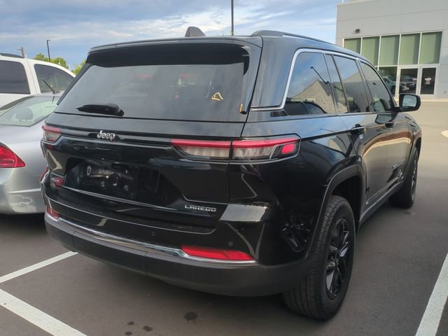 Used 2023 Jeep Grand Cherokee Laredo w/ Luxury Tech Group I AWD/4WD image 10