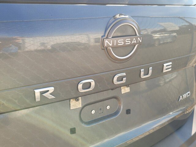 Used 2023 Nissan Rogue S image 22