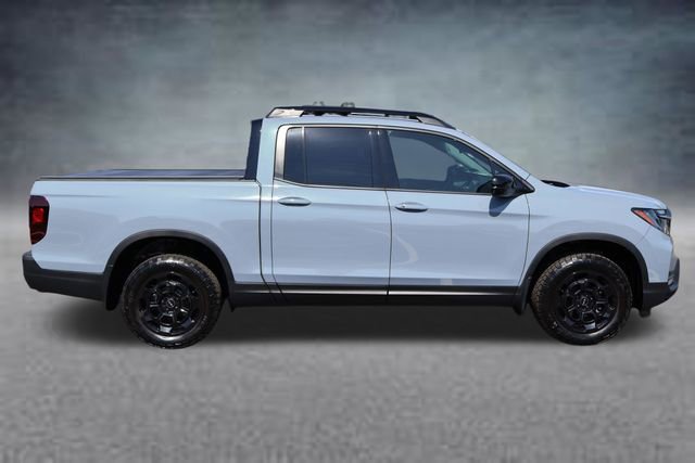 Used 2025 Honda Ridgeline Sport+ image 2